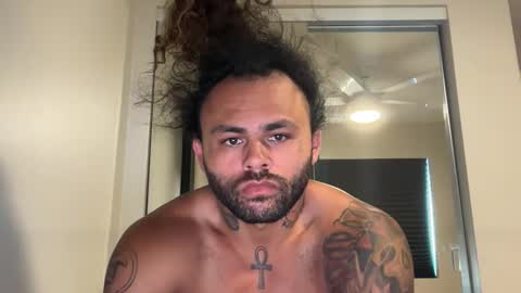 kaptanhook9 online show from March 31, 11:05 pm