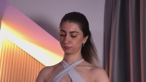 Kara online show from November 4, 5:14 pm