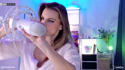 Julia online show from December 17, 12:17 am