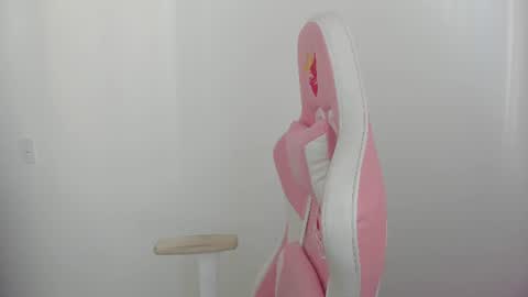 karely_sweet_ online show from June 25, 2:11 pm
