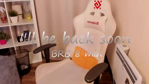 Karen online show from May 11, 12:45 pm