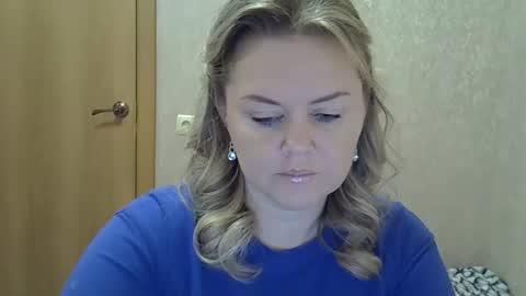 karennelsonx online show from November 12, 12:40 pm