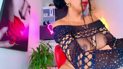 karina4squirt online show from December 23, 5:00 pm