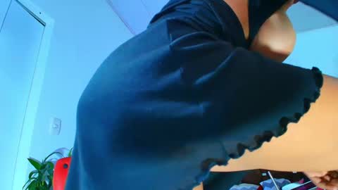 karina4squirt online show from October 3, 12:42 am