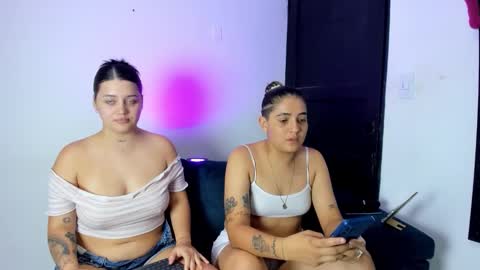 karinapreston_ online show from February 6, 11:40 pm