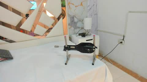 KarinaSimonz online show from April 22, 9:11 pm