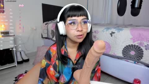 Snapshot of karla__1 chatting on February 8, 6:12 am Ill be on at sunday see u Lynn  Could u help me to reach 100 Thmbs upp plssss   Independent girl 3 online show from February 8, 6:12 am