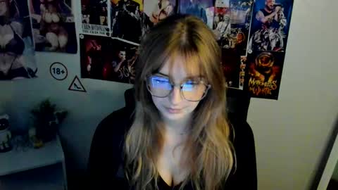 Snapshot of karla_flower chatting on October 12, 12:31 pm Karla online show from October 12, 12:31 pm