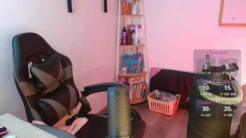 karlavittar online show from February 24, 10:58 pm