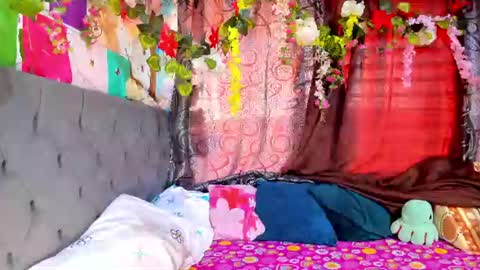 KARLY.  online show from July 3, 10:53 am