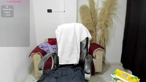 KARLYE online show from May 29, 2:31 am