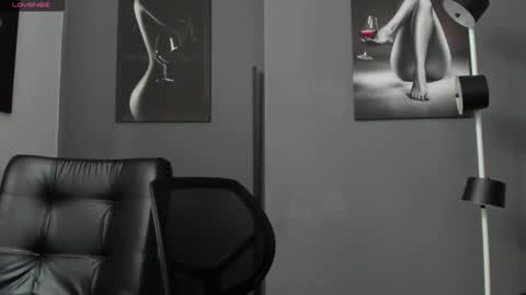   online show from September 19, 4:22 pm