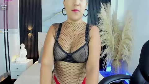 Karolain online show from May 5, 1:17 pm