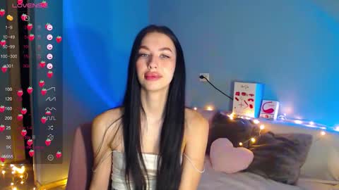 Snapshot of karolina_hottie_ chatting on September 27, 2:42 am Kira online show from September 27, 2:42 am