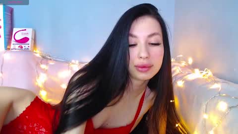 Snapshot of karolina_hottie_ chatting on March 9, 7:01 am Kira online show from March 9, 7:01 am