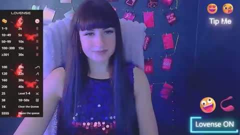 Caroline online show from December 16, 6:42 am