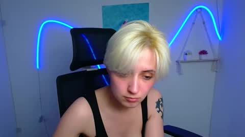 Karolina online show from May 1, 12:32 pm