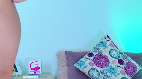 karolinahill online show from January 16, 2:09 am