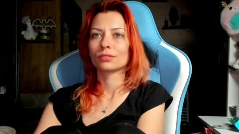 karoline121 online show from April 15, 9:04 pm