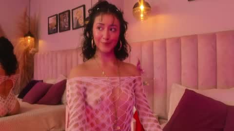 karoline_lux online show from April 3, 3:24 am