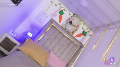 Karol online show from April 6, 7:04 pm