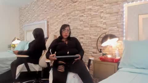 karolwestt online show from October 11, 3:05 pm