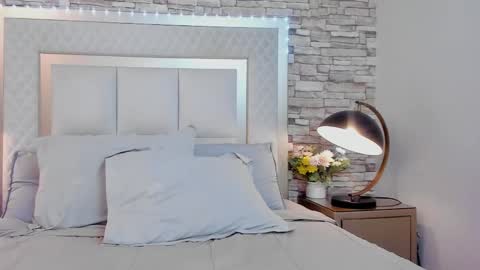 karolwestt online show from October 2, 1:32 pm