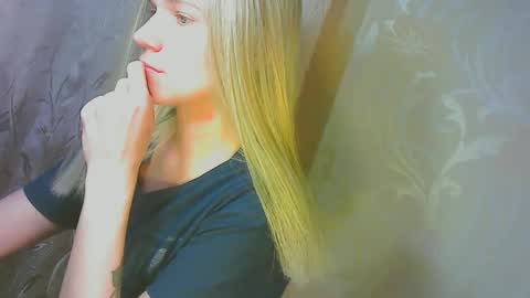 Caroline Fox online show from September 17, 10:52 am