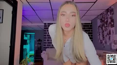 kasey online show from April 18, 11:27 pm