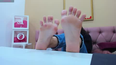 kat__cat online show from April 11, 1:43 am