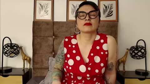 kat paradisse online show from October 9, 9:31 pm