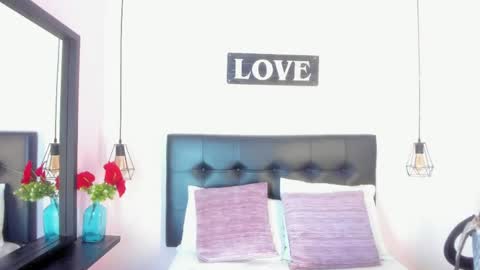 katalella online show from April 17, 11:45 am