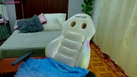 kate online show from November 18, 6:55 pm