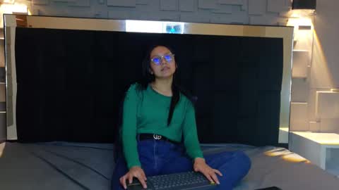 Katalina online show from November 7, 3:58 pm