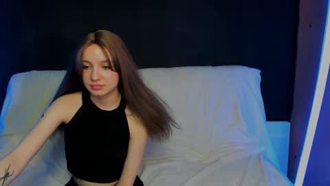 katarinasanchez online show from April 3, 8:43 am