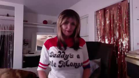 Snapshot of katbrake chatting on October 7, 7:37 am sexykat online show from October 7, 7:37 am