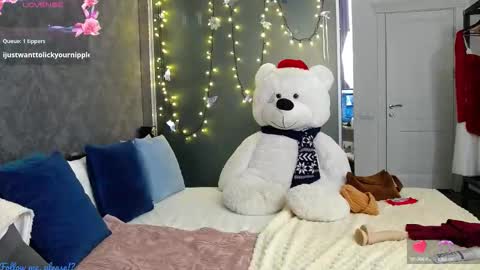 Snapshot of kate_jonson chatting on October 1, 11:20 am .Be kind and gentle with me and I will do my best for you. online show from October 1, 11:20 am