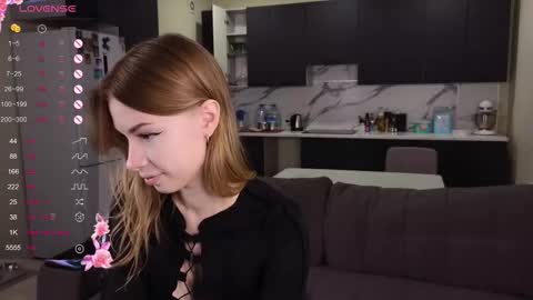 Snapshot of kate_krayy chatting on October 22, 6:09 pm kate_krayy online show from October 22, 6:09 pm