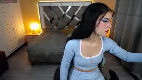 kate_lawrence_ online show from February 20, 3:12 am