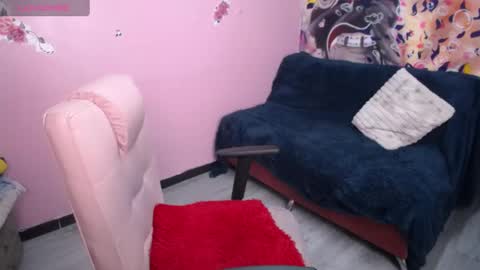 kate_lawrence_ online show from February 7, 5:41 am