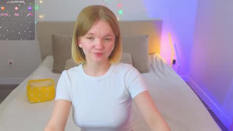 katebunnys online show from March 21, 5:02 am