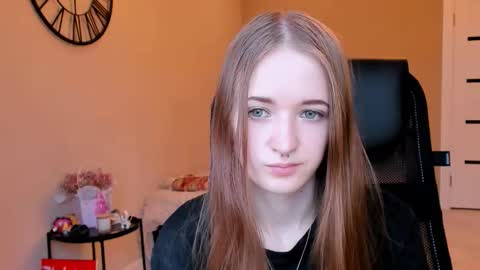 Snapshot of katekayer chatting on October 24, 9:54 am katekayer online show from October 24, 9:54 am