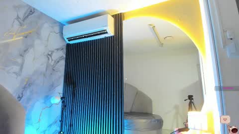 Im Katherine but call me Kate  online show from March 8, 12:09 pm