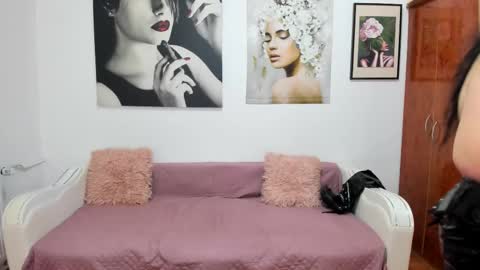 Anna online show from February 14, 7:00 am