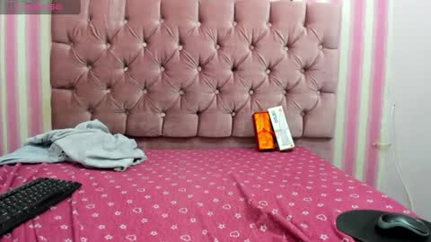 katerinne_20 online show from July 21, 5:48 pm