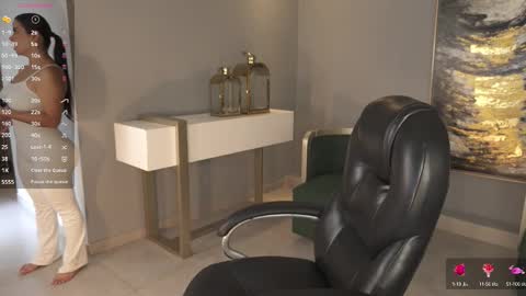 K A T E  online show from September 28, 12:25 pm