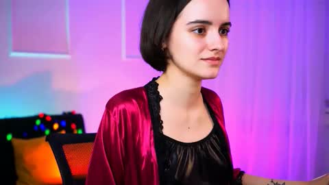 katewillows online show from February 14, 4:59 am