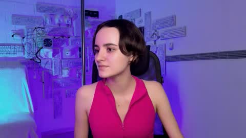 katewillows online show from November 30, 8:21 am