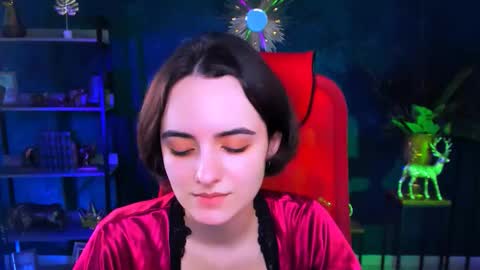 katewillows online show from February 26, 5:11 am