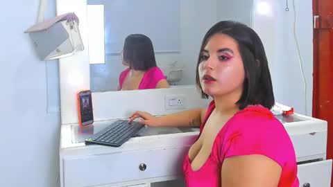 katey Curvy01 online show from December 18, 6:20 am